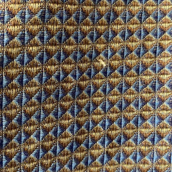 Men's Jhane Barnes Blue Starburst Patterned Silk+Cotton Button-Down Shirt - Picture 8 of 16